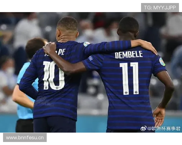 登贝莱 vs 姆巴佩：谁的多变战术角色更适配体系？