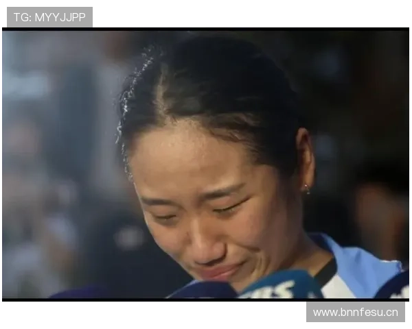 安洗莹赛场像机关枪，出门背的包比我房租还贵，我这是看明星走秀吧